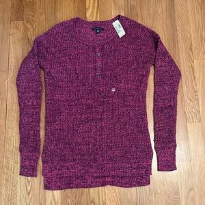 Americn‎ Eagle Outfitters Sweater size medium